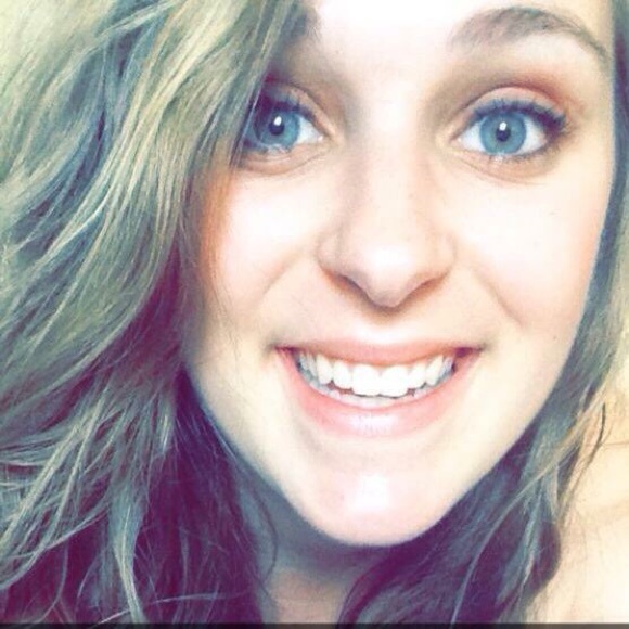 Meet your Posher, Katie - Picture 1 of 1